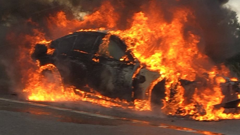 Lefkoşa’da Otomobil Yangını