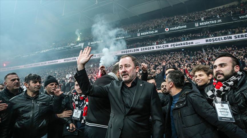 Beşiktaş’ta Sergen Yalçın İmzaladı, Taraftar Rekoru Kırdı!