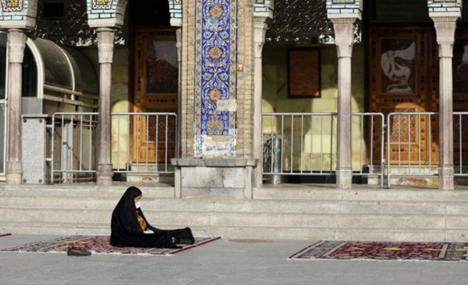 İran’da cami ve alışveriş merkezlerine yönelik kısıtlamalar kaldırıldı