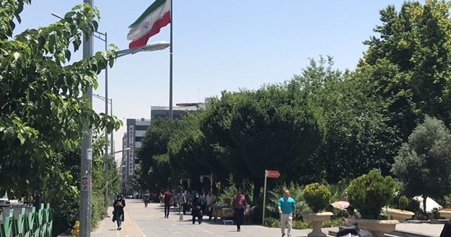 İran’da Kovid-19 kaynaklı can kaybı yeniden 100’ün altına düştü