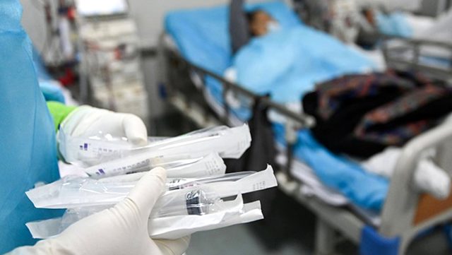 Türkiye’de 20 Nisan itibariyle koronavirüsten ölenlerin sayısı 123 artarak 2140’a yükseldi
