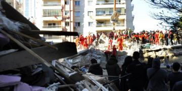 İzmir’deki depremde can kayıpları artıyor!